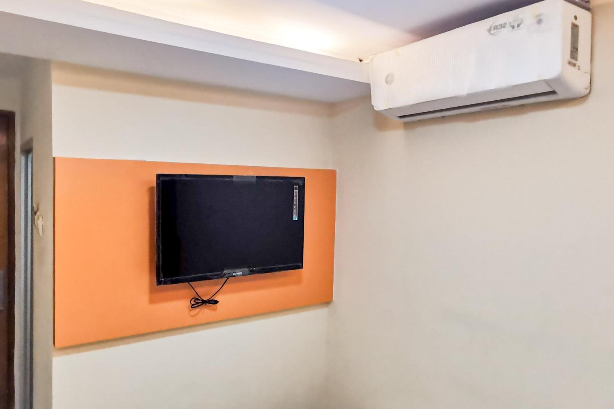 Tng Hotel Redpartner Giacarta Esterno foto